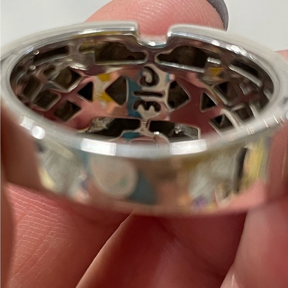 The Danbury Mint Mens Ring Gold and Silver Toned with Onyx Side - Picture 3 of 5